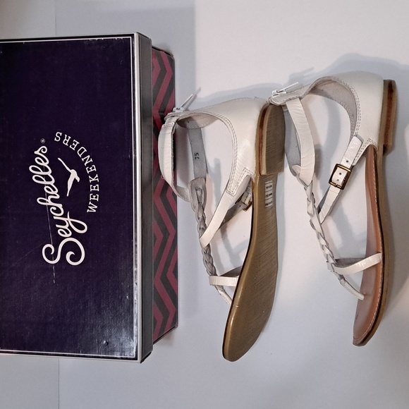 NEW Seyshells Womens Thong Sandals White Sz 7.5 Very cute when on feet. - Picture 5 of 7